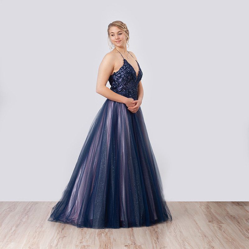 Marineblaues Ballkleid mit Pailletten-Oberteil und Tüllrock